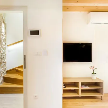 Apartment Explore The Historic Center From A Remodeled