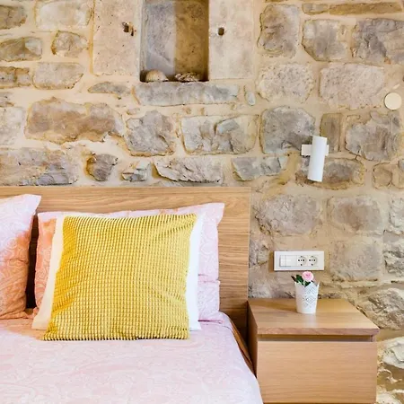 Explore The Historic Center From A Remodeled 公寓 *