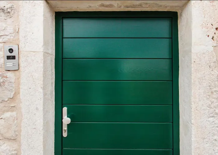 Explore The Historic Center From A Remodeled * Split